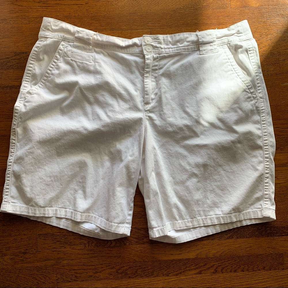 White cotton shorts  * 16P